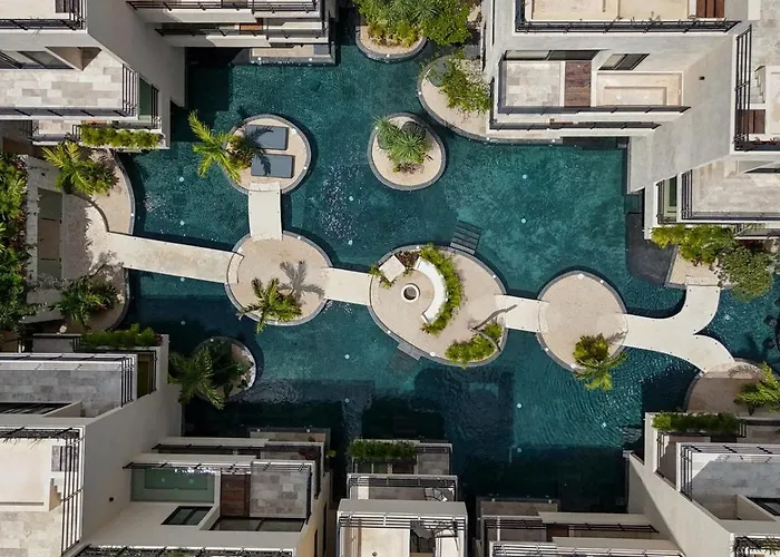 Boho Chic 2br With Swim-up Pool Near The Apartment *
